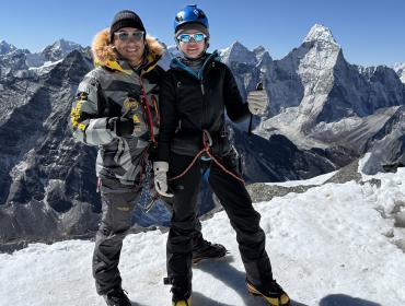 Peak Climbiing in Nepal 