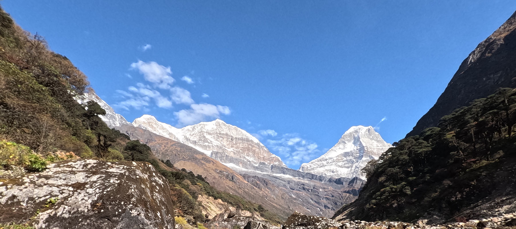 On the Way Amphu Lapts...