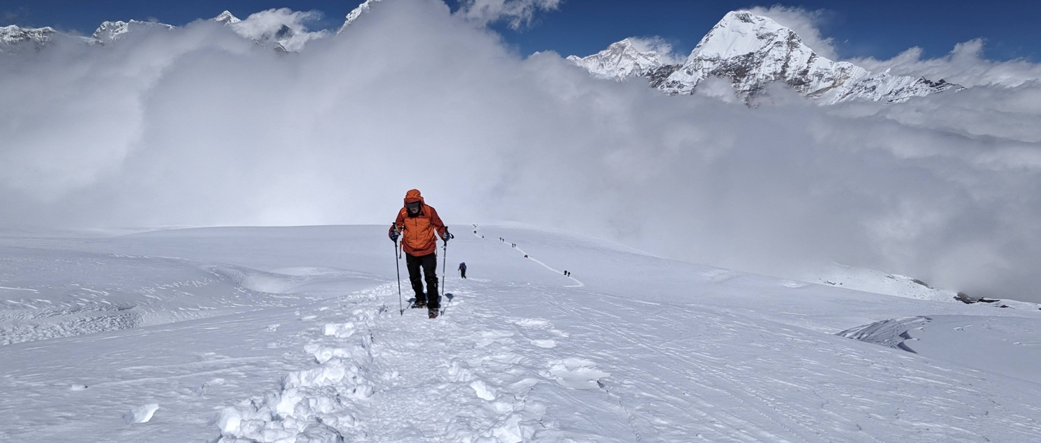 on the way high camp.JPG