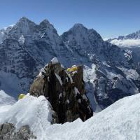 ama-dablam-camping