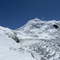 majestic-mountains-view-at-himlung 