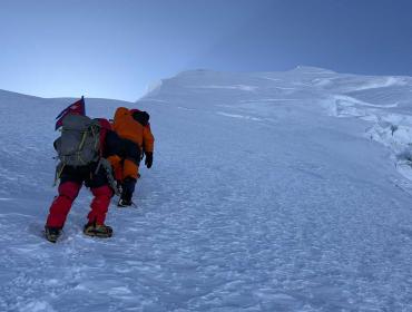 summit-of-Himlung-Himal 