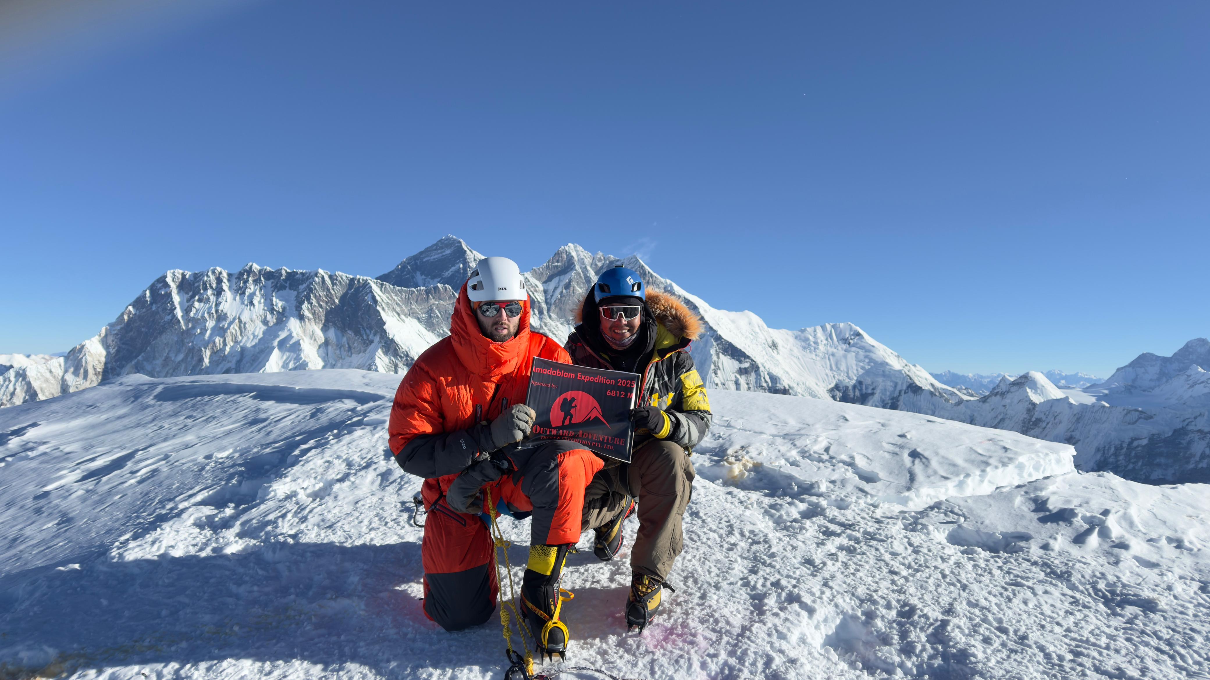 Climbing Ama Dablam- T...