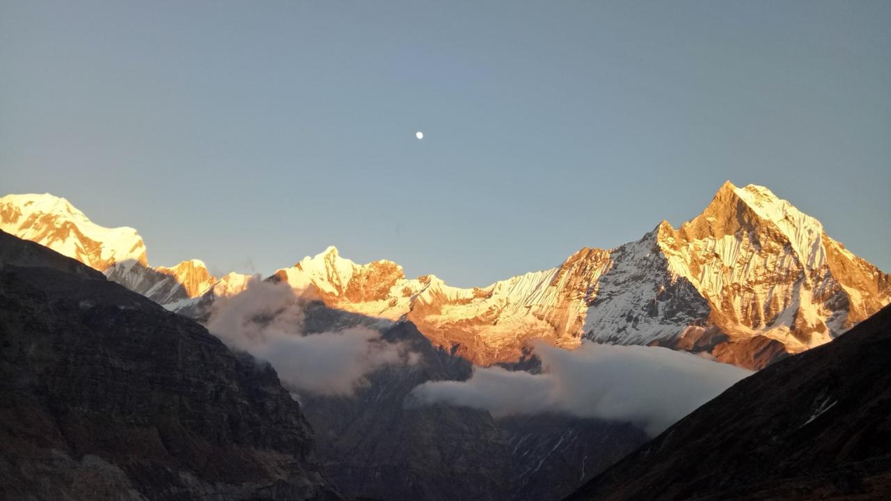 Annapurna vs Everest T...