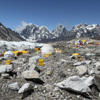 sleepinf-at-everest-base-camp 